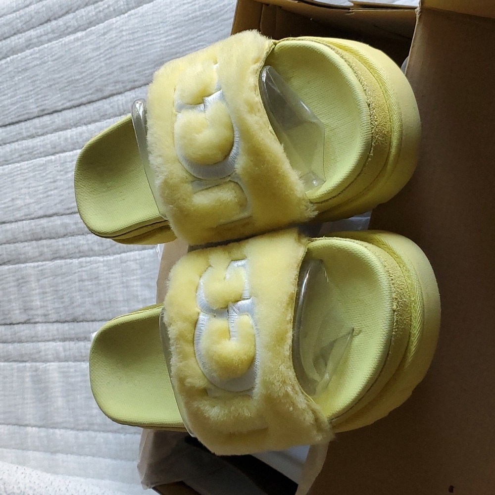 UGG Women's Laton Fur Slide Sandal Margarita 7M